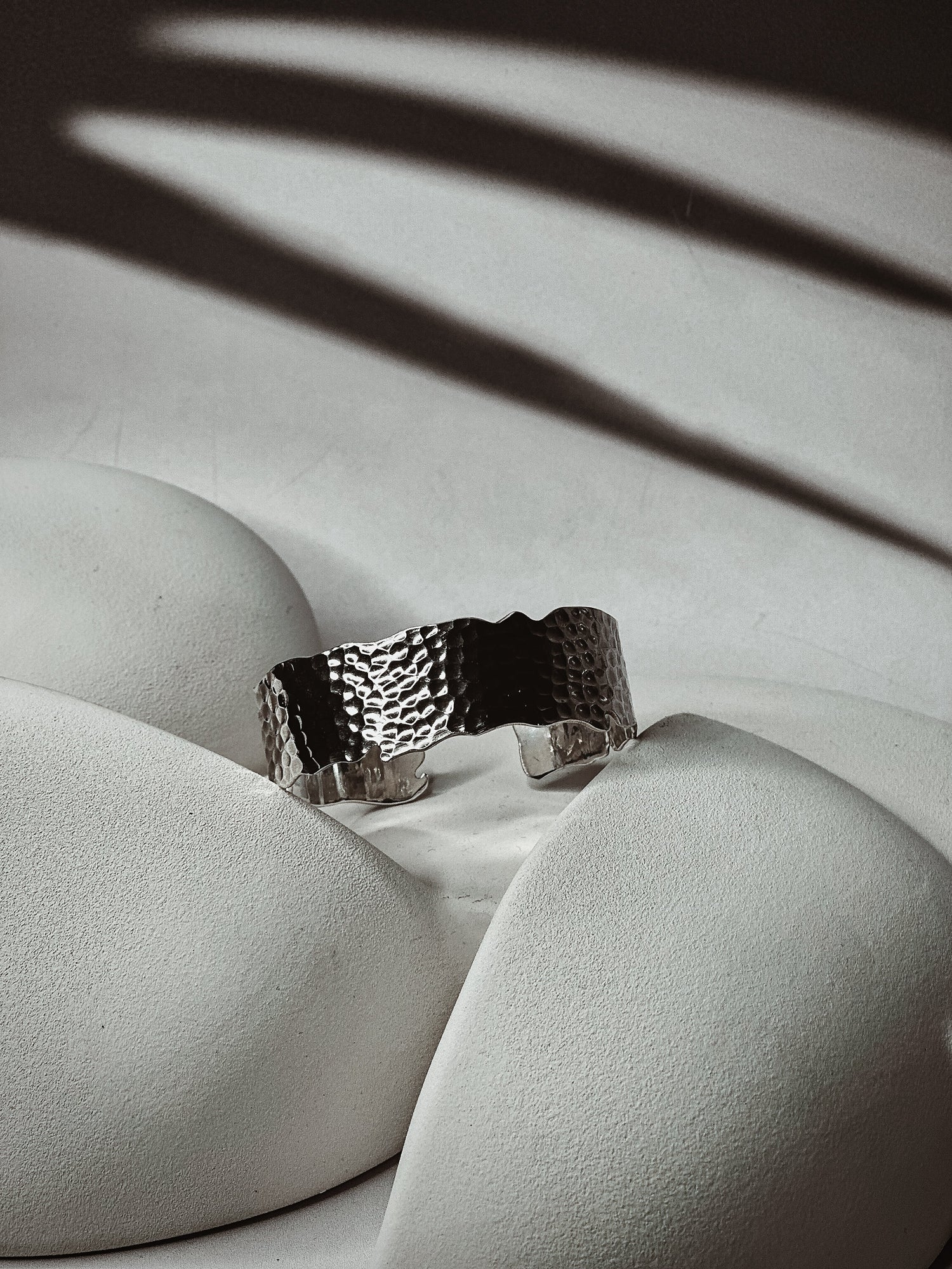 LES BRACELETS